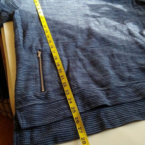 Per SE sport blue lounge long sleeve top. Size Large - Picture 7 of 7